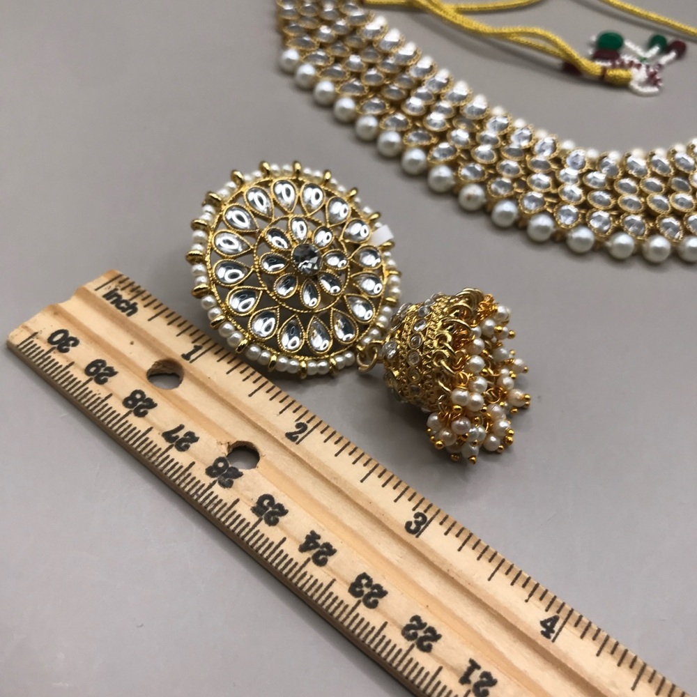 Aheli Gold-Tone & Faux Pearls Wedding Wear Jewelry Set - Picture 7 of 8